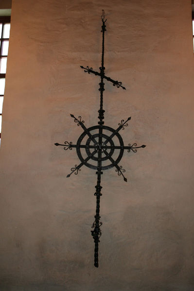 Fil:Nesodden kirke Kors.jpg