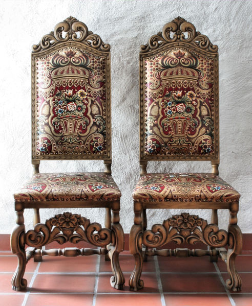 Fil:Norheimsund, brurastolar, AMH 2007.jpg