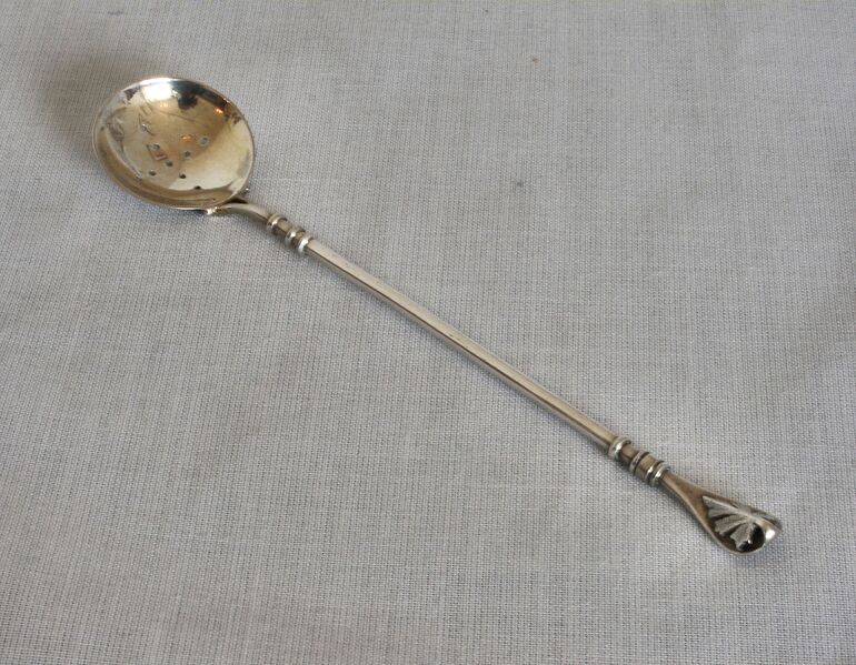 Fil:Norheimsund, sileskei, AMH 2007.jpg