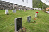 Norum kyrkje, graver aust for kyrkja, AMH 2009.jpg