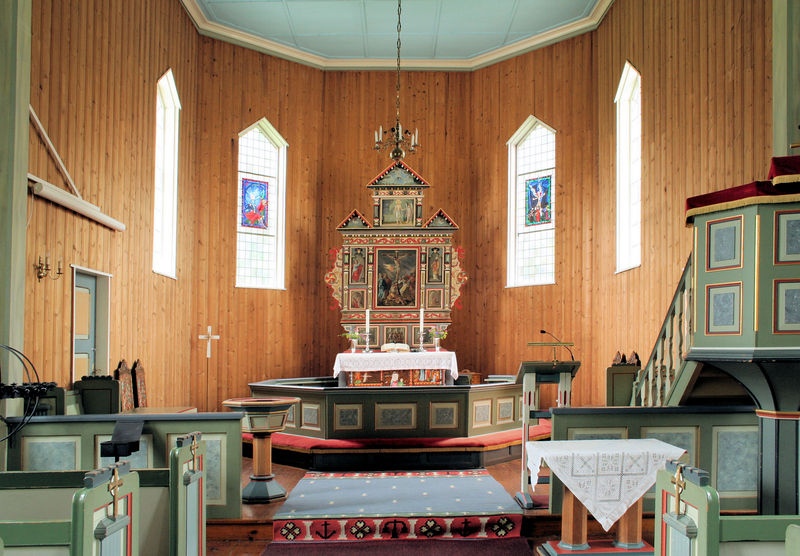 Fil:Odda kyrkje, korpartiet, AMH 2008.jpg