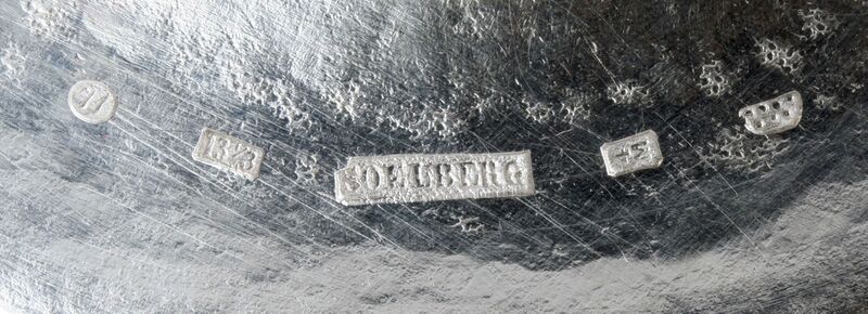 Fil:Oppheim, kalk, stempel, AMH 2007.jpg