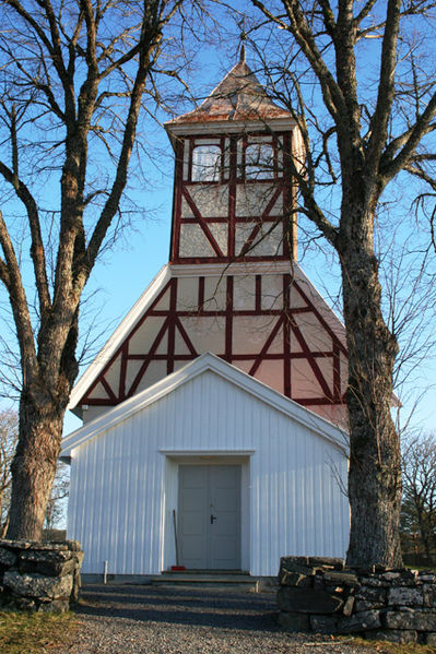 Fil:Rødenes kirke Fasade 1.jpg