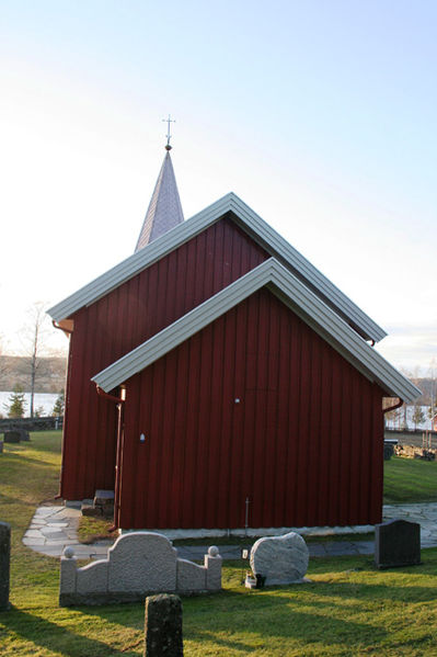 Fil:Rømskog kirke Fasade 3.jpg