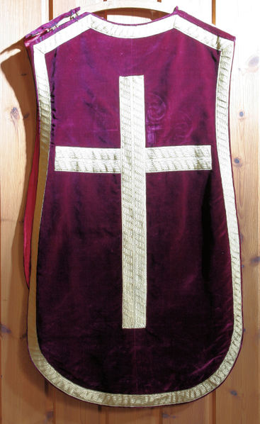 Fil:Raundalen, messehakel a, ryggside, AMH 2007.jpg