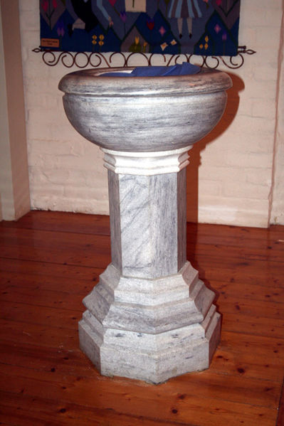Fil:Rokke kirke Døpefont 3.jpg