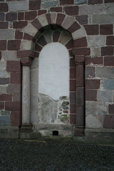 Fil:Rygge kirke Gammel inngang.jpg