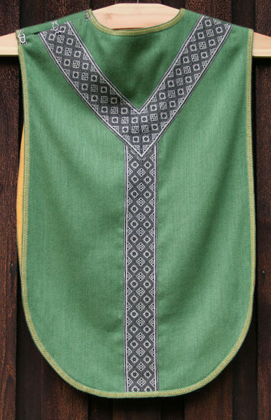 Fil:Skare, messehakel grøn, ryggside, AMH 2008.jpg