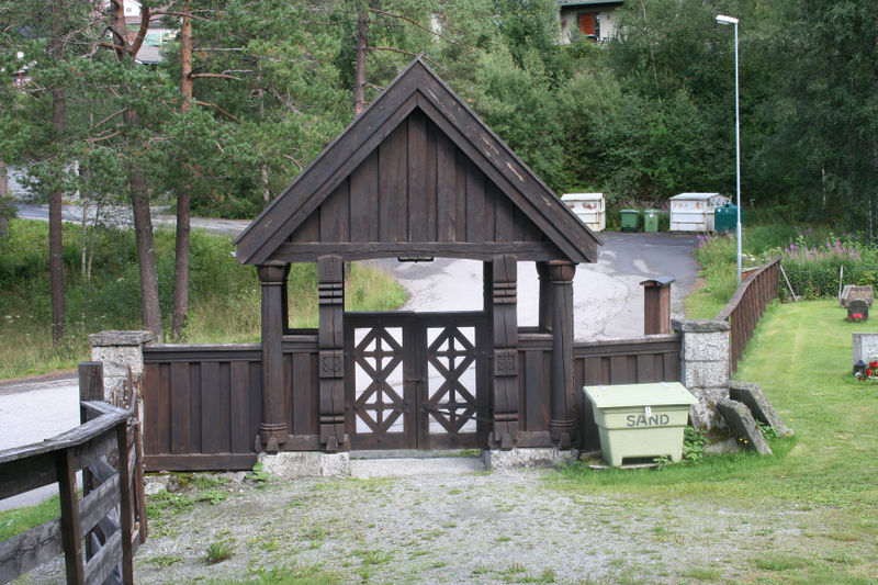 Fil:Skare, port sett frå sør, AMH 2008.jpg