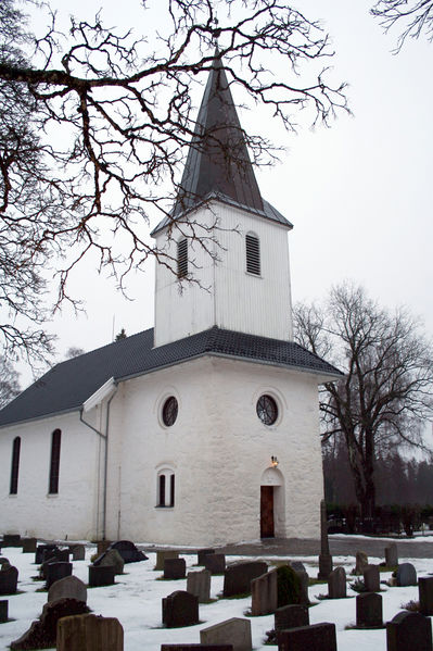 Fil:Ski kirke Klokketårn.jpg