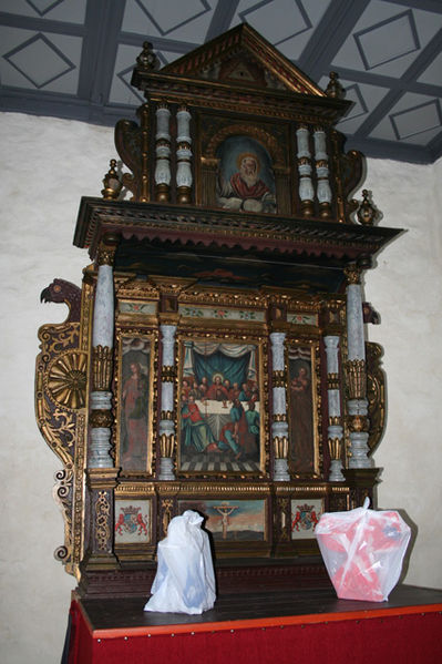Fil:Skoger gamle kirke Alterbildet.jpg