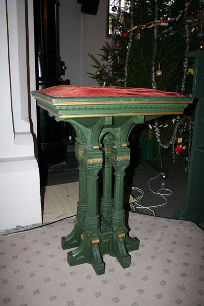 Fil:Skoger kirke Døpefonten1.jpg