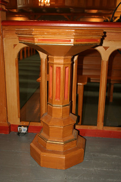 Fil:Snarum kirke Døpefonten 2.jpg