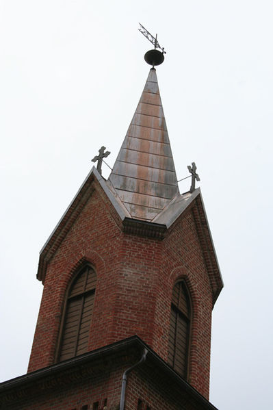 Fil:Snarum kirke Tårn.jpg