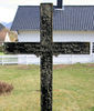 Solvorn, den gl kyrkjegarden, gravminne l, AMH 2011.jpg