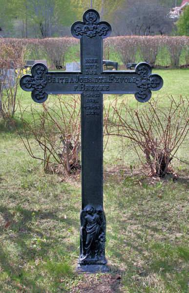 Fil:Solvorn, gravminne 1920, AMH 2011.jpg