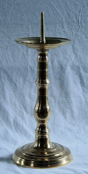 Fil:Solvorn, lysestake 2, AMH 2008.jpg