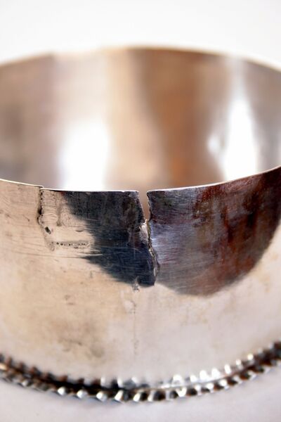 Fil:Strandebarm, oblatøskje, skade, AMH 2006.jpg