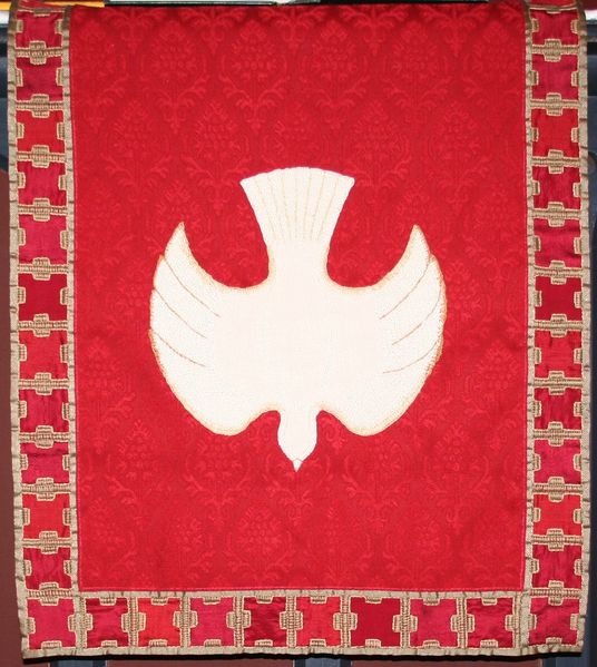 Fil:Strandebarm, preikestolklede c, AMH 2006.jpg