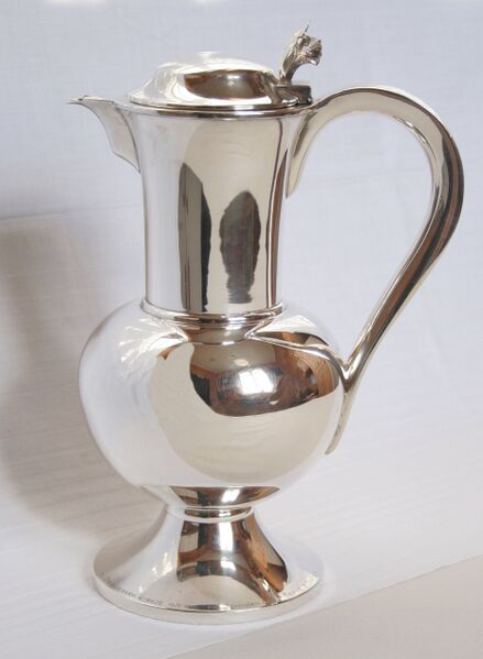 Fil:Strandebarm, vinkanne, AMH 2006.jpg