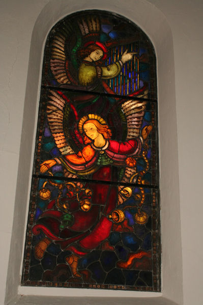 Fil:Sylling kirke Alterbildet venstre.jpg