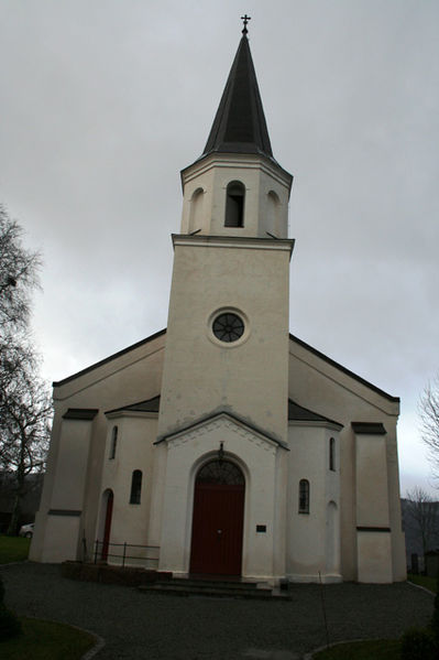 Fil:Sylling kirke Fasade 1.jpg
