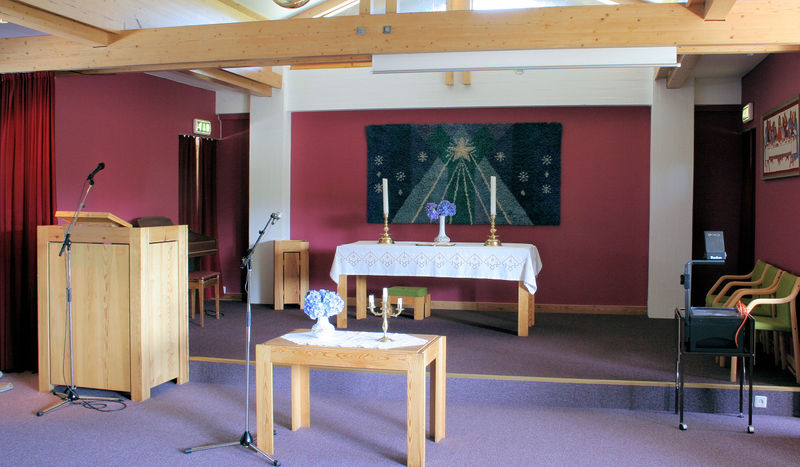 Fil:TEST Helgatun kapell, altarpartiet, AMH 2007.jpg