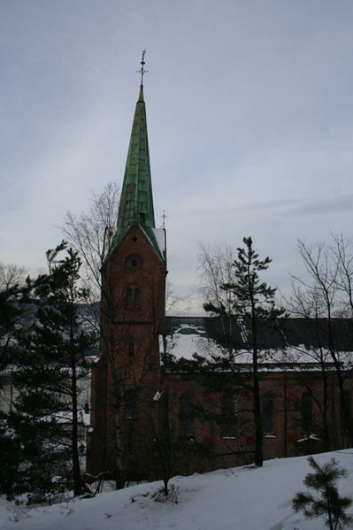 Fil:Tangen kirke, Drammen Fasade4a.jpg