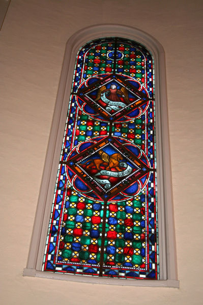 Fil:Tangen kirke, Drammen Vindu1.jpg