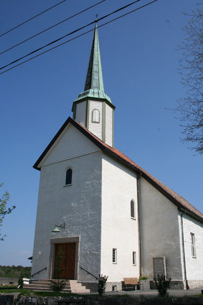 Fil:Torsnes kirke Fasade 1.jpg