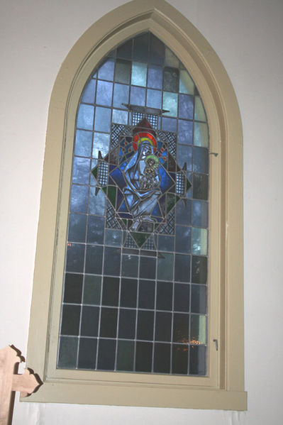 Fil:Trømborg kirke Vindu 2.jpg