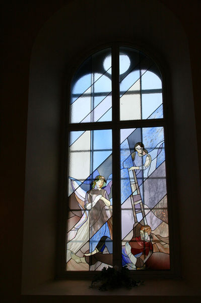 Fil:Tranby kirke Vindu 4.jpg