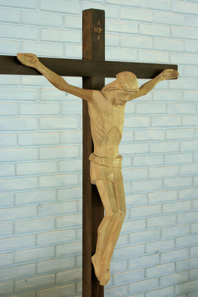 Fil:Tyssedal kyrkje, altarkrusifiks, detalj, AMH 2008.jpg