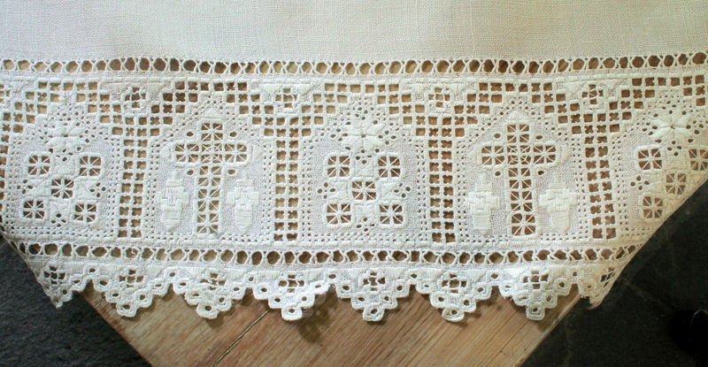 Fil:Tyssedal kyrkje, duk, detalj, AMH 2008.jpg