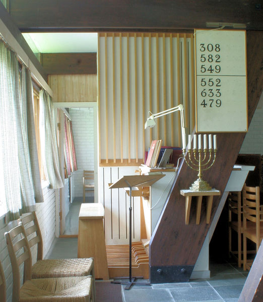 Fil:Tyssedal kyrkje, orgelet, AMH 2008.jpg