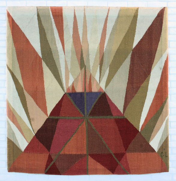 Fil:Tyssedal kyrkje, teppe på fondveggen, AMH 2008.jpg