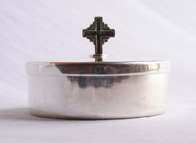 Fil:Ulvik, oblatøskje, AMH 2006.jpg