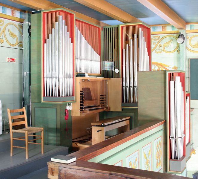 Fil:Ulvik, orgel, AMH 2006.jpg