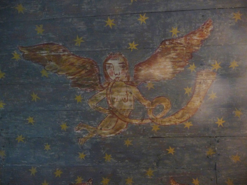 Fil:Undredal kyrkje basunengel korhvelv 2011.jpg