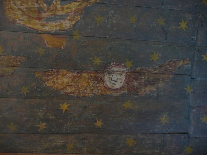 Fil:Undredal kyrkje engel korhvelv EA 2011.jpg