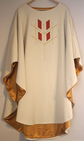 Fil:Utne parament messehakel b front, AMH 2006.jpg