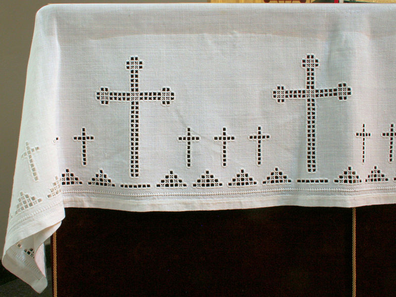 Fil:Vaksdal kyrkje, altarduk, detalj, AMH 2008.jpg