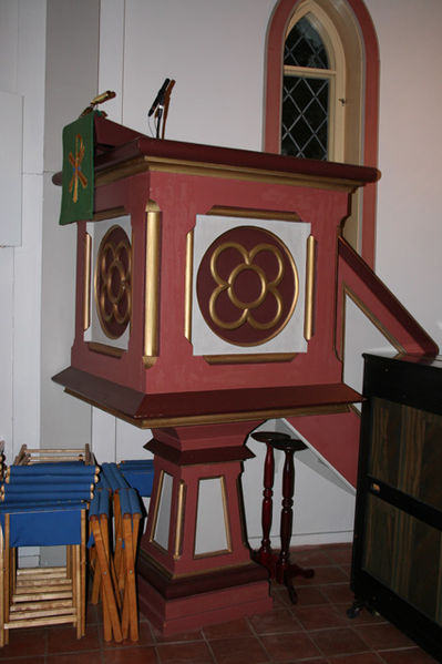 Fil:Veme kirke Prekestolen1.jpg