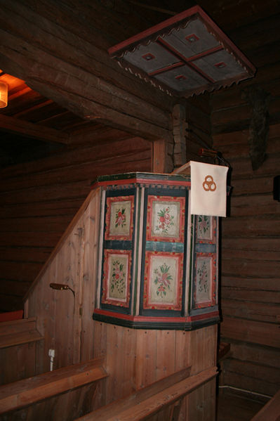 Fil:Viker kirke Prekestolen1.jpg