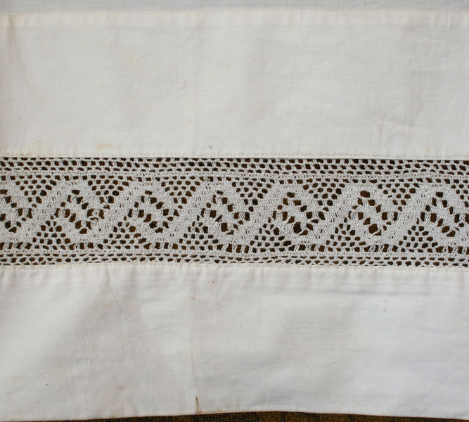 Fil:Vinje, altarduk (a), AMH 2007.jpg