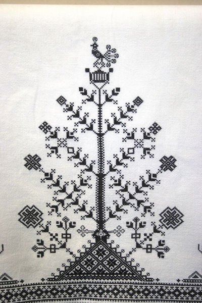 Fil:Voss, altarduk c, detalj, AMH 2007.jpg