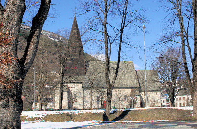 Fil:Voss, eksteriør frå sør, AMH 2008.jpg