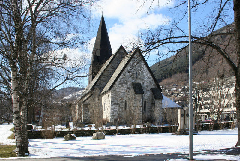 Fil:Voss, eksteriør frå søraust, AMH 2008.jpg