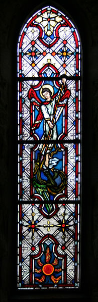 Fil:Voss, glasmåleri sør i tårnfoten, AMH 2007.jpg