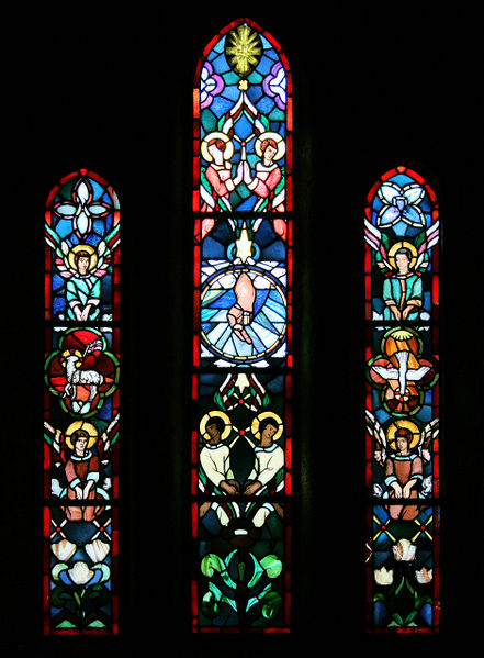 Fil:Voss, glasmåleri vest i tårnfoten, AMH 2007.jpg